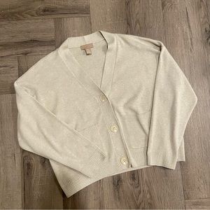 H&M | Cream Long Sleeve Button Up Sweater Size Small